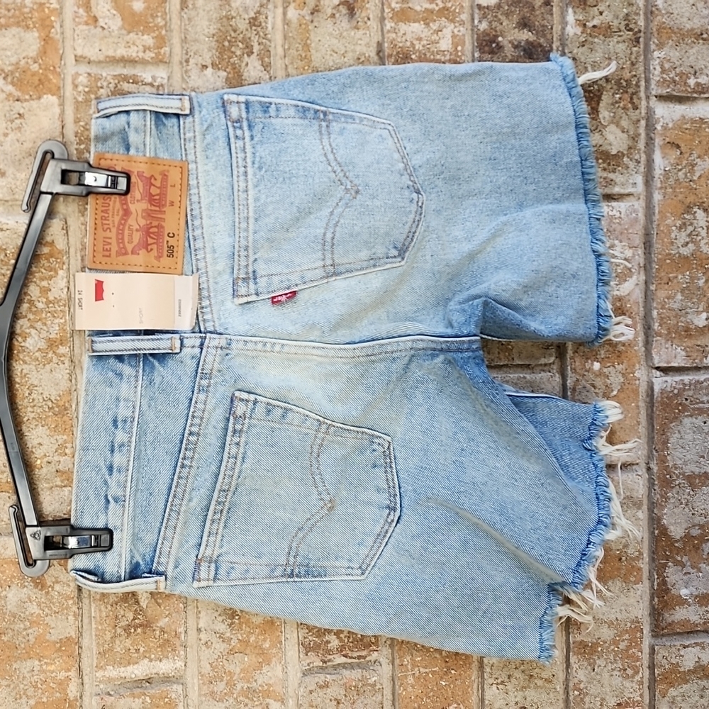 ☀️NWT! Levi's 505 Distressed Cutt-off Shorts, SIZE 24 - Picture 6 of 10